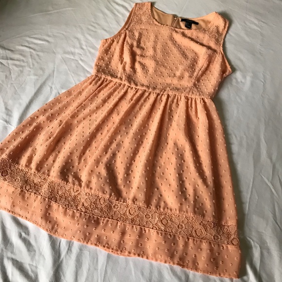 PEACH LACE DRESS - Picture 3 of 7